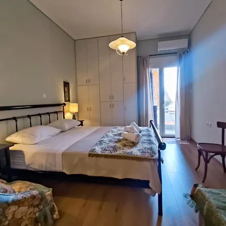 Los Laureles A Relaxing Vintage Home In The Heart Of Sparta *